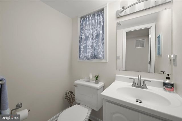 6642 SENECA DR, Columbia, MD 21046