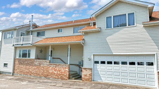 37633 Mast Court, Harrison Twp, MI 48045