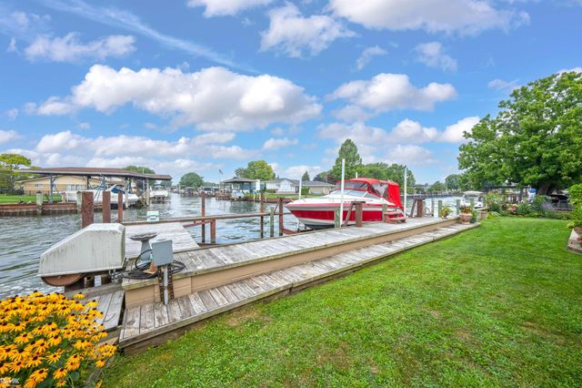 37633 Mast Court, Harrison Twp, MI 48045