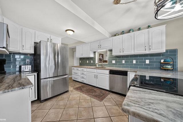 37633 Mast Court, Harrison Twp, MI 48045