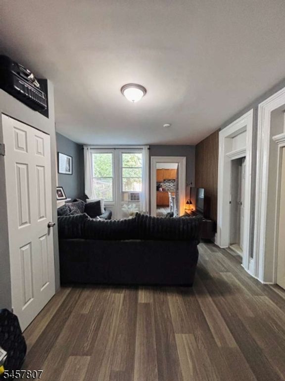 393 Straight St, Paterson City, NJ 07501 — photo 4