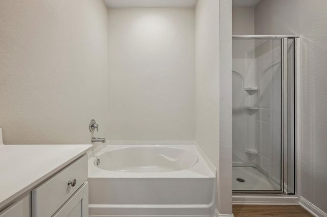 335 Kingston Way, Waller, TX 77484