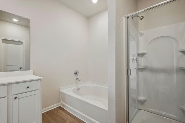 335 Kingston Way, Waller, TX 77484