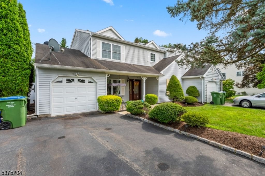 10 Stonewall Dr, Edison Twp., NJ 08820