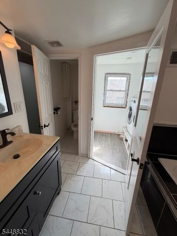 12 Brainard St, Phillipsburg Town, NJ 08865