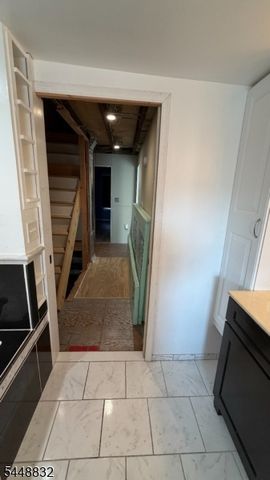 12 Brainard St, Phillipsburg Town, NJ 08865