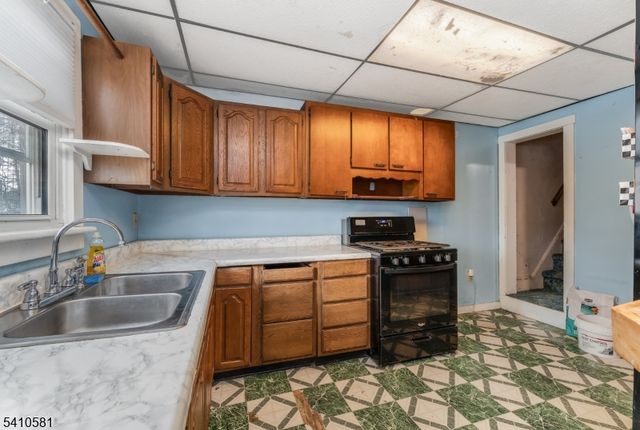 12 Brainard St, Phillipsburg Town, NJ 08865