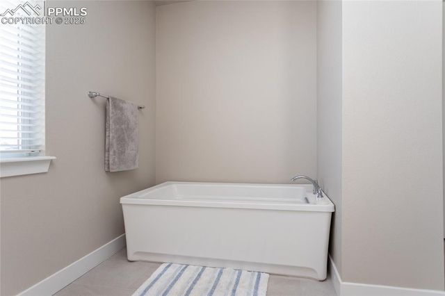 6656 Kenzie Circle, Castle Pines, CO 80108