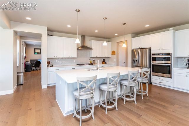 6656 Kenzie Circle, Castle Pines, CO 80108