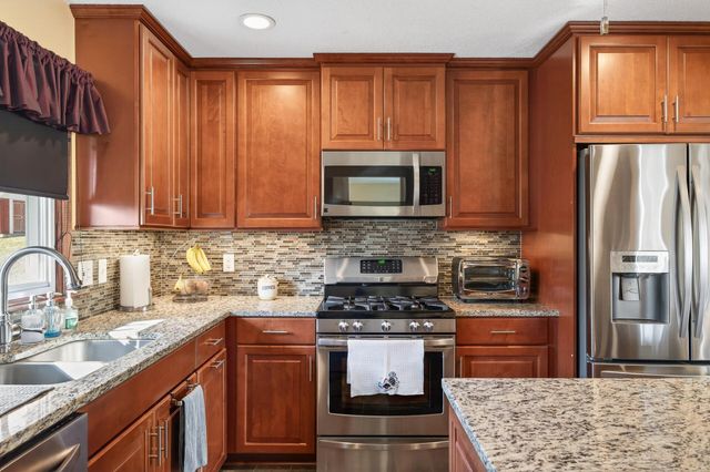 6312 Knoll Street N, Golden Valley, MN 55427