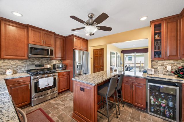 6312 Knoll Street N, Golden Valley, MN 55427