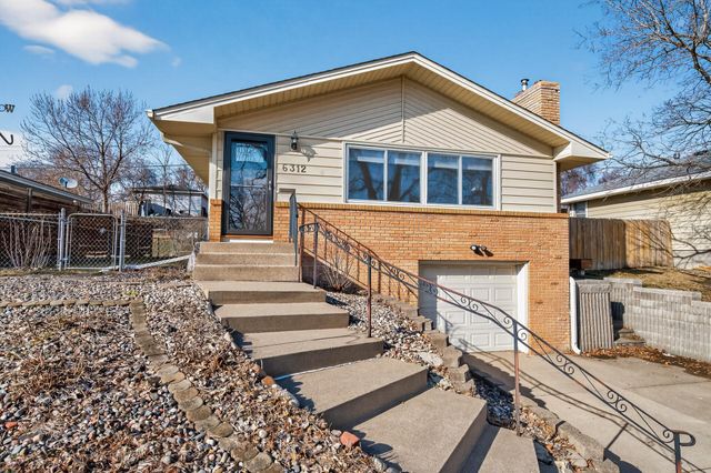 6312 Knoll Street N, Golden Valley, MN 55427