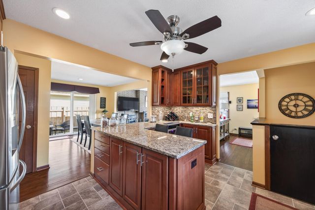 6312 Knoll Street N, Golden Valley, MN 55427