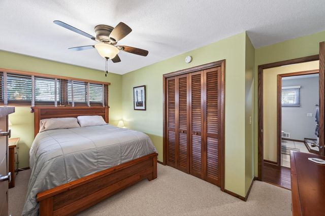 6312 Knoll Street N, Golden Valley, MN 55427