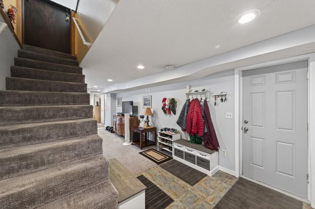 6312 Knoll Street N, Golden Valley, MN 55427