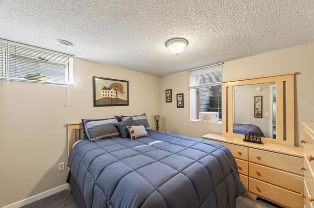 6312 Knoll Street N, Golden Valley, MN 55427