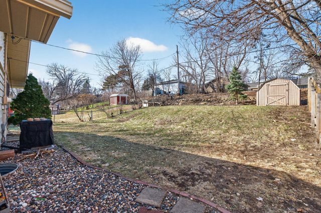 6312 Knoll Street N, Golden Valley, MN 55427