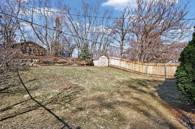 6312 Knoll Street N, Golden Valley, MN 55427