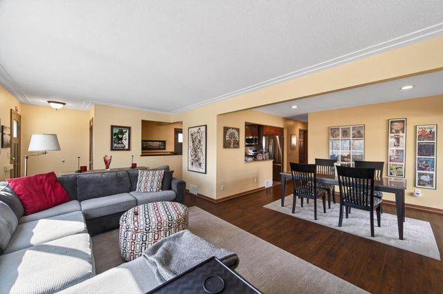 6312 Knoll Street N, Golden Valley, MN 55427