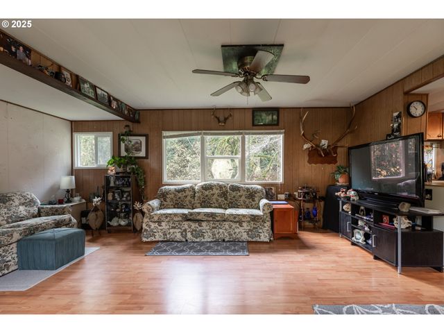 74763 CONYERS CREEK Rd, Clatskanie, OR 97016
