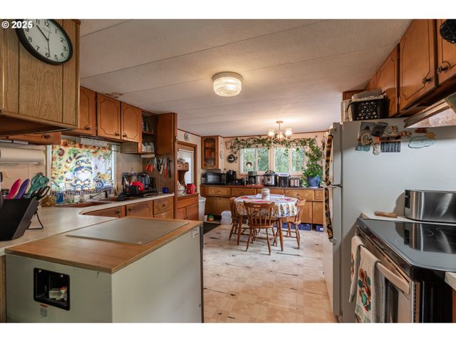 74763 CONYERS CREEK Rd, Clatskanie, OR 97016