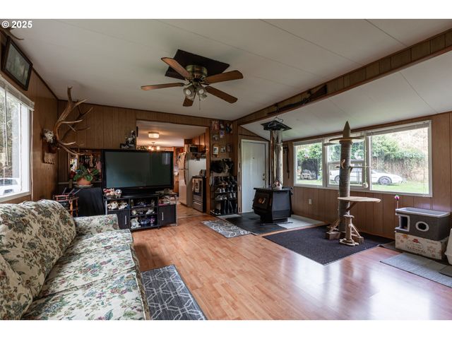 74763 CONYERS CREEK Rd, Clatskanie, OR 97016