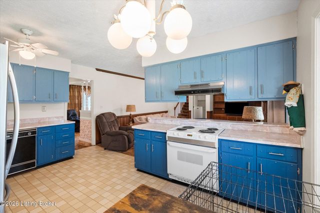 218 Somber Way, Shepherdsville, KY 40165