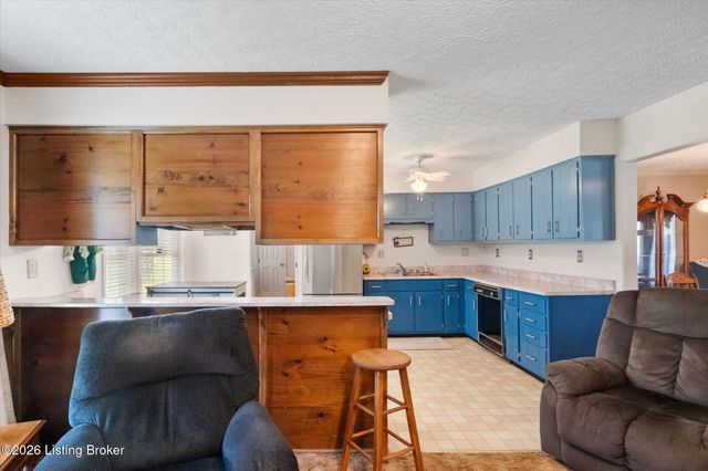 218 Somber Way, Shepherdsville, KY 40165