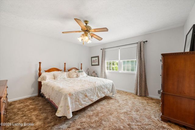 218 Somber Way, Shepherdsville, KY 40165