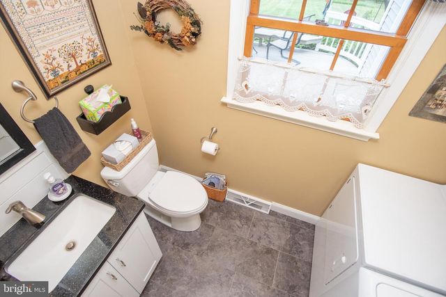 111 LORI LN, Harleysville, PA 19438