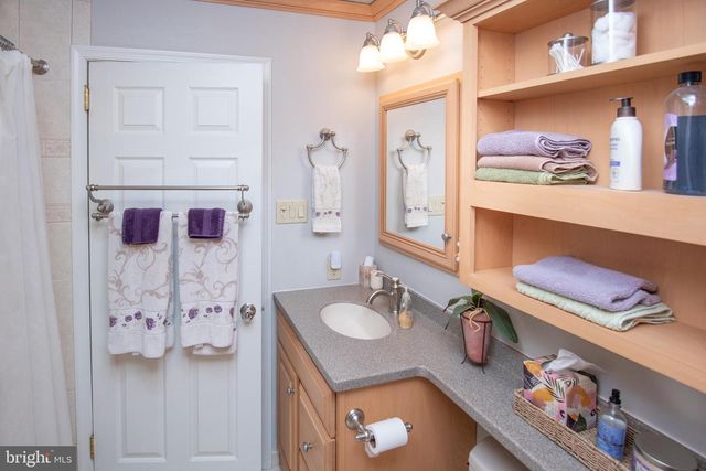 111 LORI LN, Harleysville, PA 19438
