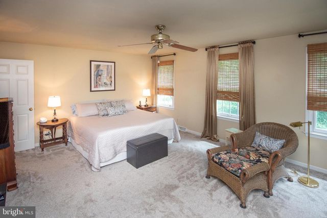 111 LORI LN, Harleysville, PA 19438