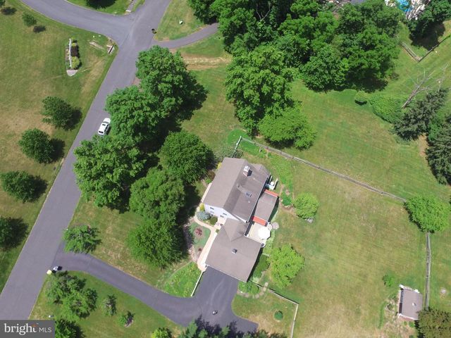 111 LORI LN, Harleysville, PA 19438