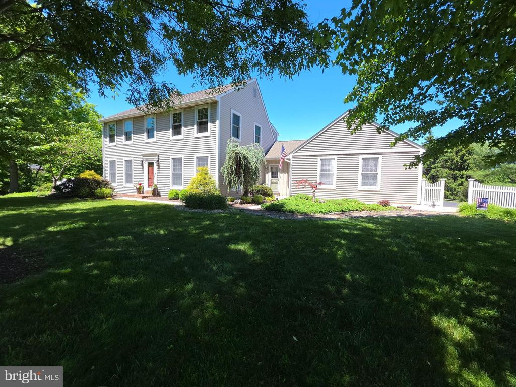 111 LORI LN, Harleysville, PA 19438