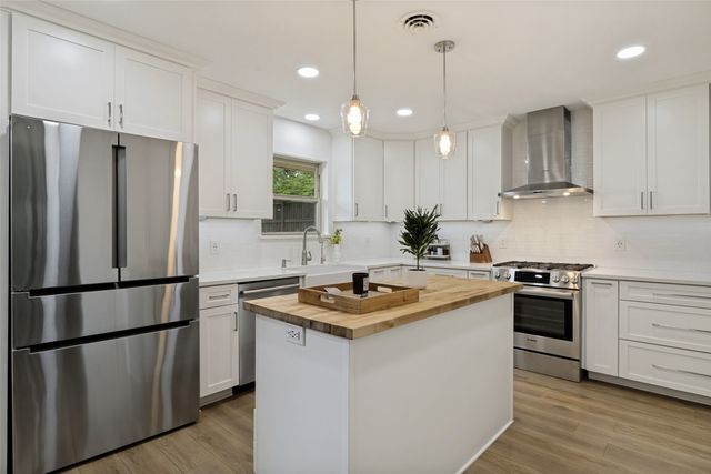 8815 Larchwood Drive, Dallas, TX 75238