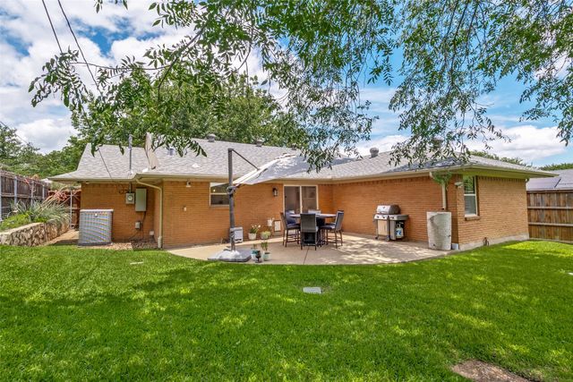 8815 Larchwood Drive, Dallas, TX 75238