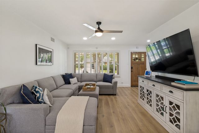 8815 Larchwood Drive, Dallas, TX 75238