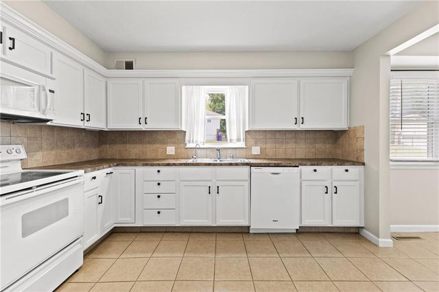 1124 N Curtis Street, Olathe, KS 66061