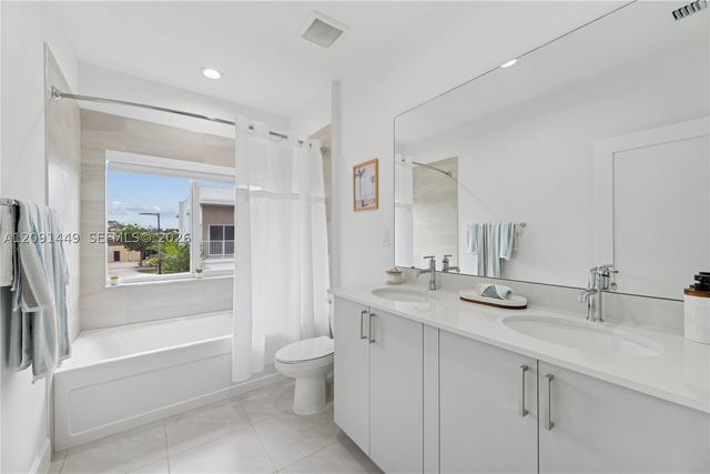 1313 NW 27 Ave, Pompano Beach, FL 33069