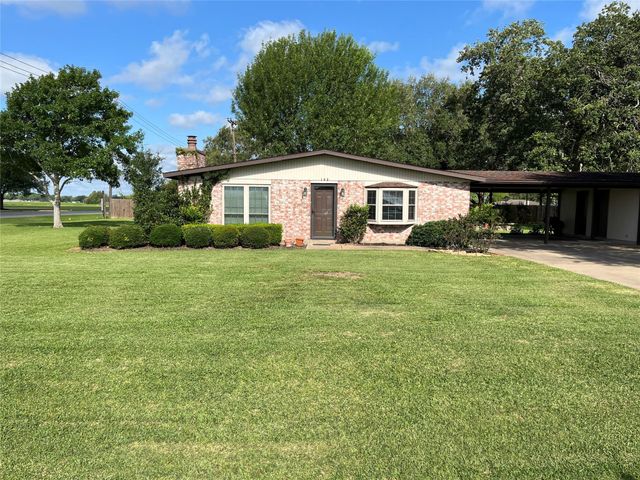 103 Greenbriar Drive, Wharton, TX 77488