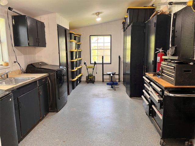 103 Greenbriar Drive, Wharton, TX 77488