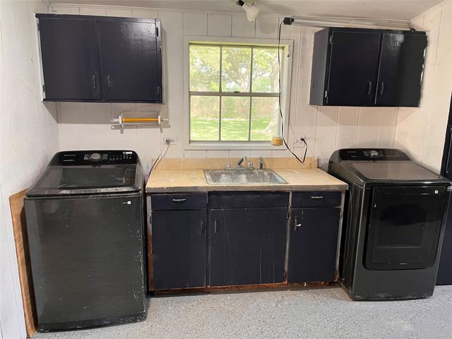 103 Greenbriar Drive, Wharton, TX 77488