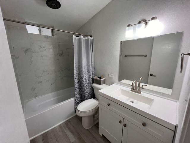 103 Greenbriar Drive, Wharton, TX 77488