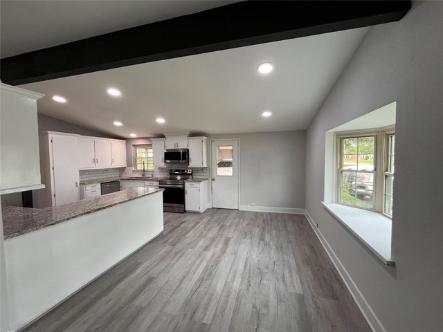 103 Greenbriar Drive, Wharton, TX 77488