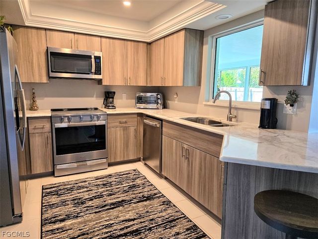 17070 Wayzata CT, North Fort Myers, FL 33917