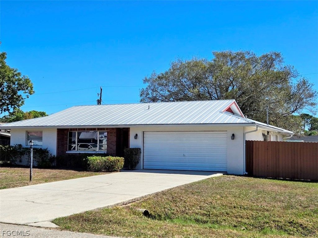 17070 Wayzata CT, North Fort Myers, FL 33917