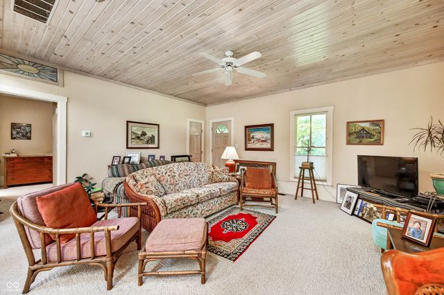 1021 Combs Road, Nashville, IN 47448