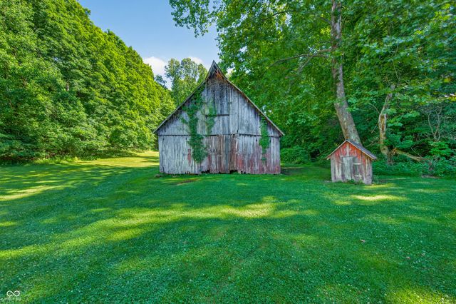 1021 Combs Road, Nashville, IN 47448