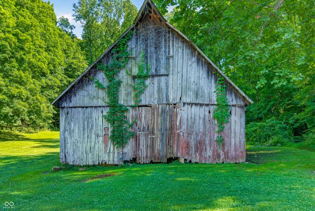 1021 Combs Road, Nashville, IN 47448