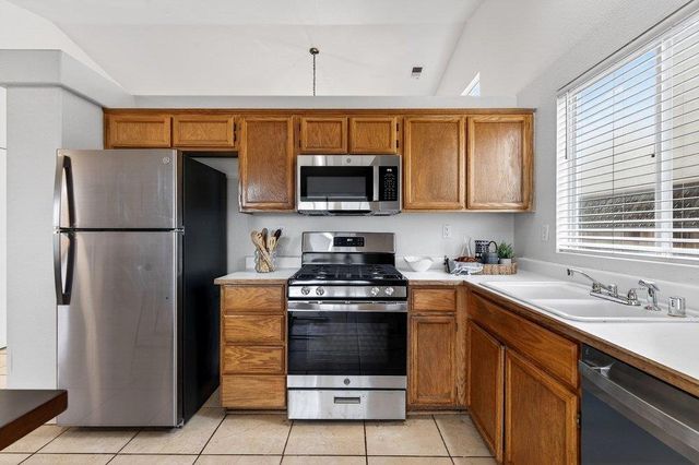 2430 Valley View Road, Hollister, CA 95023